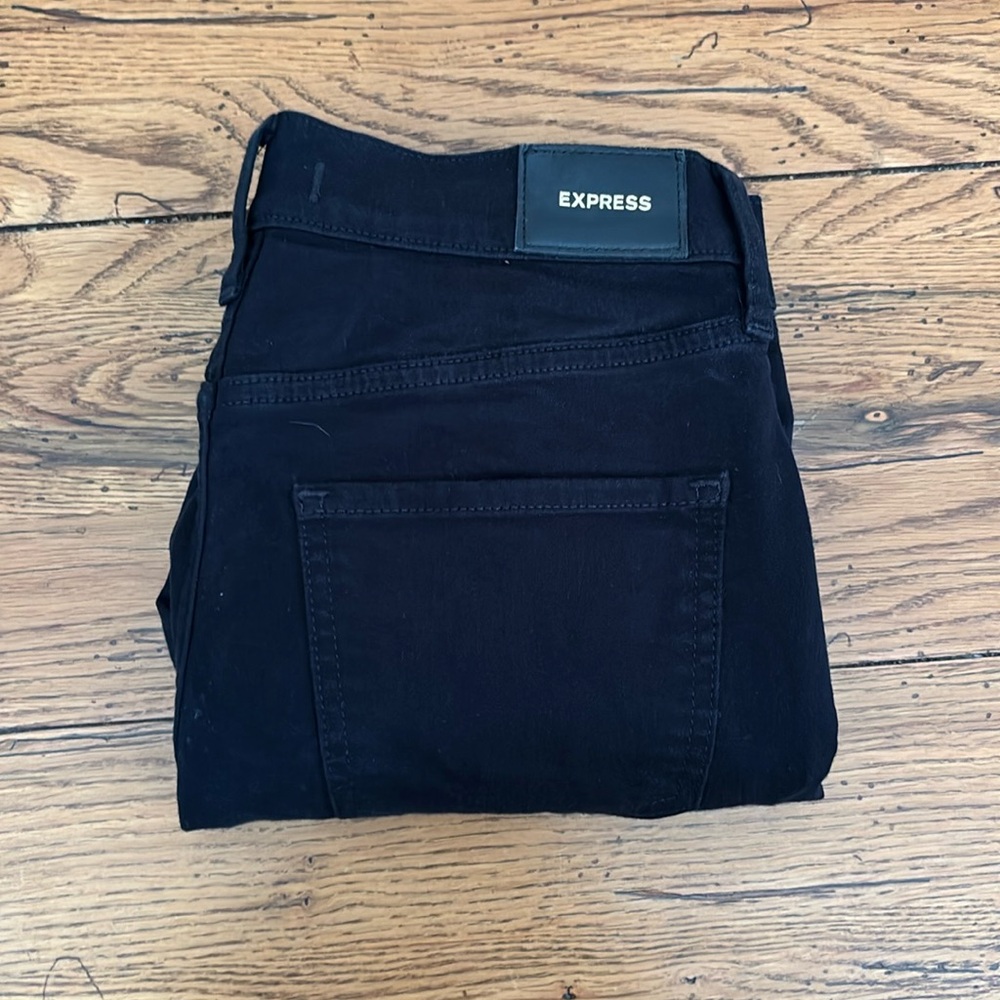 Black mid rise skinny jeans gently worn!